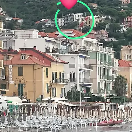Fiori D'alassio - Ampie Con Terrazza E Parcheggio