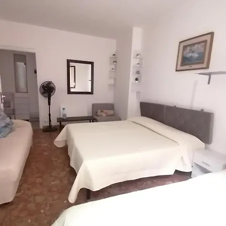 Bed & Breakfast Fiori D'alassio - Ampie Con Terrazza E Parcheggio Alassio
